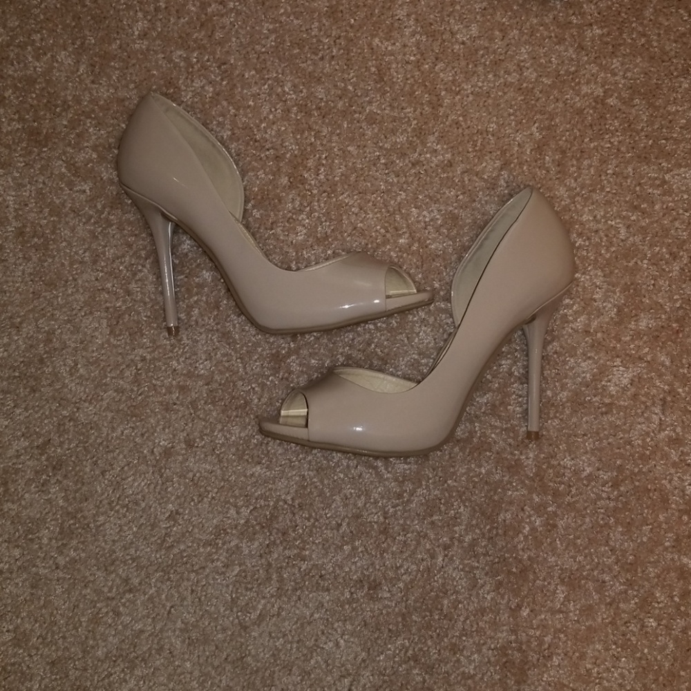 CL by Laundry (Jena) Nude Pumps